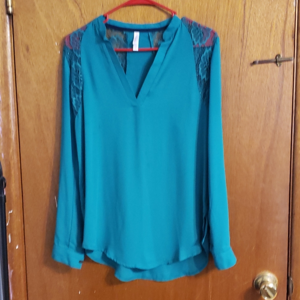 Long sleeve top